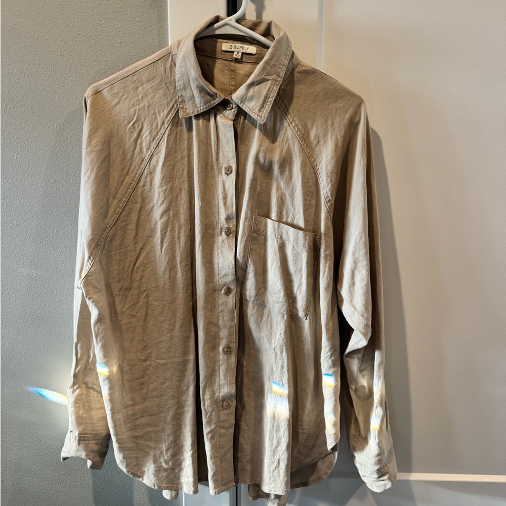 Women’s Z Supply Beige Button-Up Shirt